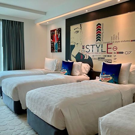 Hotel Clover Asoke - SHA Extra Plus Bangkok Kültér fotó