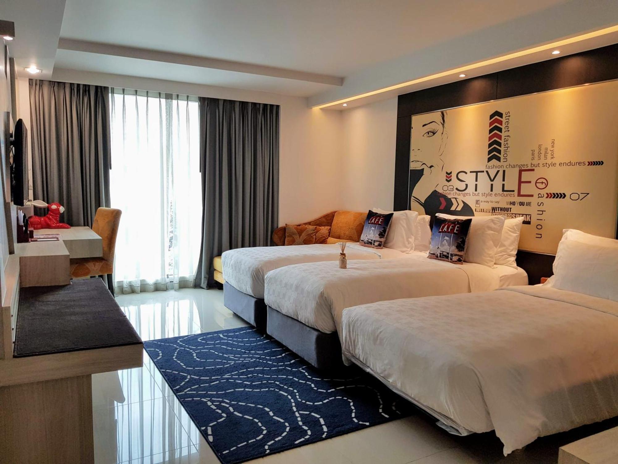 Hotel Clover Asoke - SHA Extra Plus Bangkok Kültér fotó